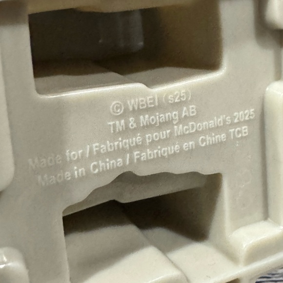 McDonald’s | A Minecraft Movie: Dennis (2025) - Collectible Happy Meal Toy - Picture 13 of 13